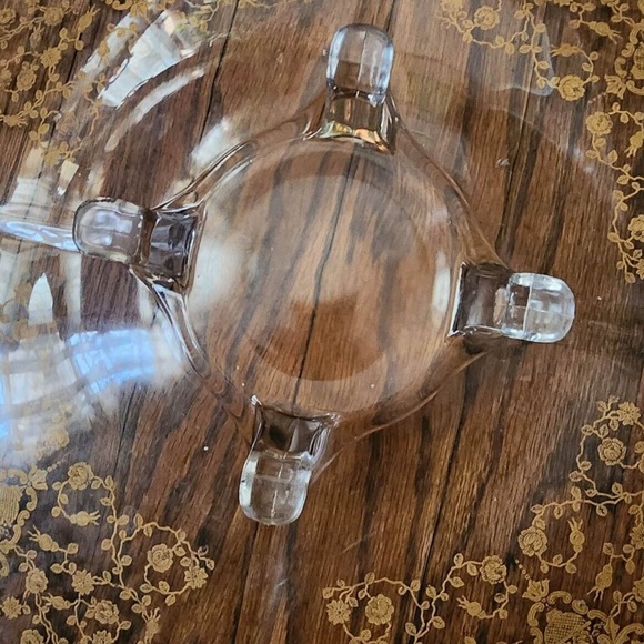 Vintage Plate with Gold pattern on glass legs - Picture 6 of 8